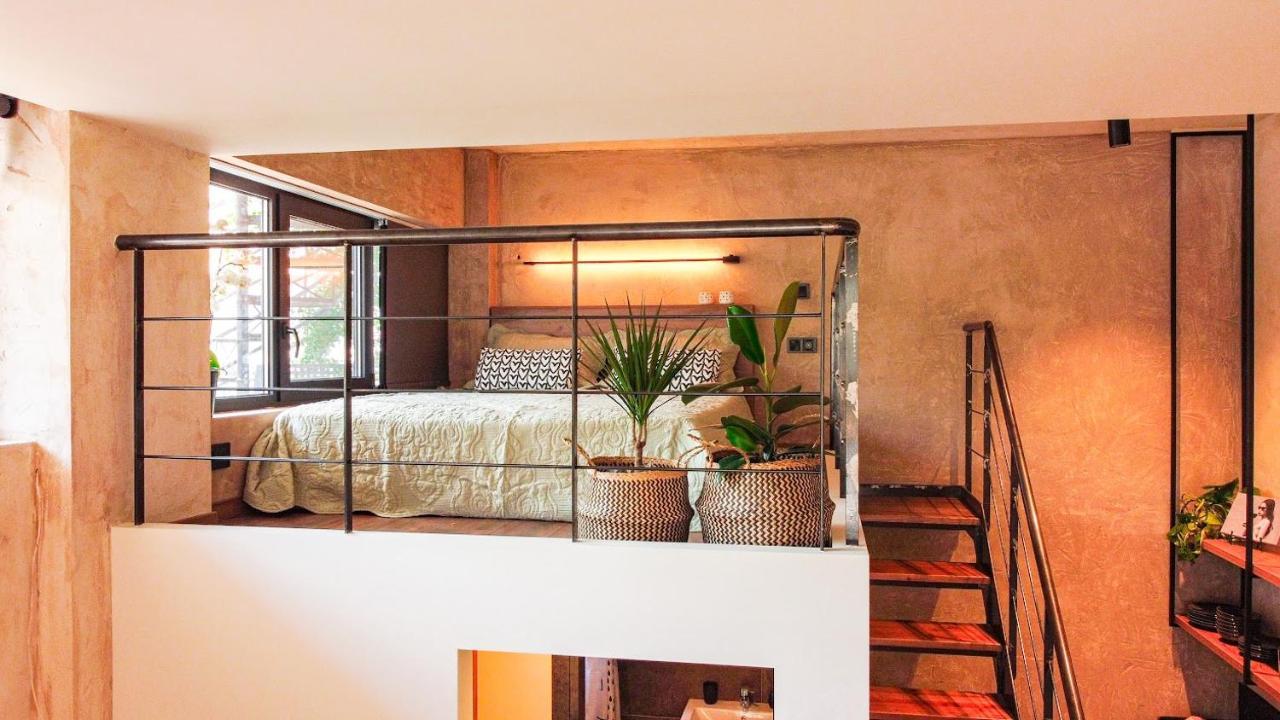 Mini Loft Apartment Kalamata Esterno foto